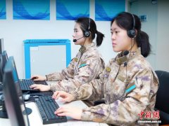 戎装绽芳华 致敬军营里的“她力量”